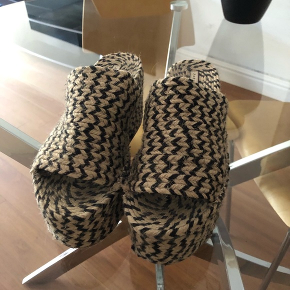 Sandals - Picture 2 of 3